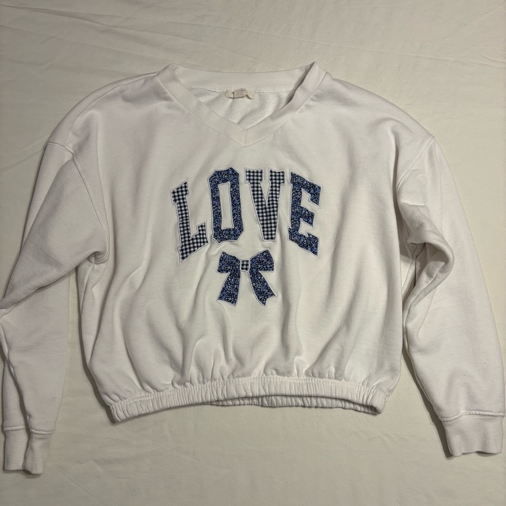 Aeropostale White V-Neck Sweater with Blue 'LOVE' Cloud Soft